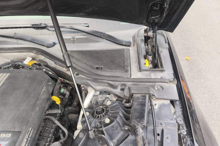 Used Cadillac CT6 2021 28T Fashion Edition Engine Bay Left