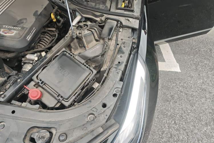 Used Cadillac CT6 2021 28T Fashion Edition Engine Bay Left