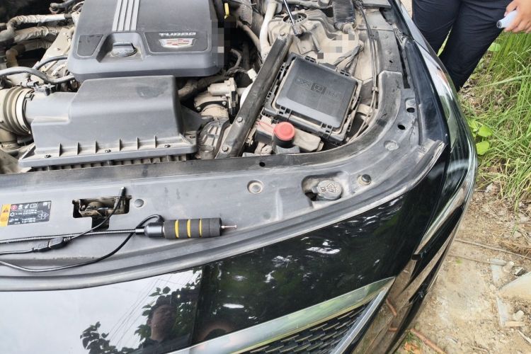 Used Cadillac CT6 2021 28T Luxury Version Engine Bay Left