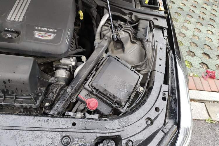 Used Cadillac CT6 2021 28T Luxury Version Engine Bay Left