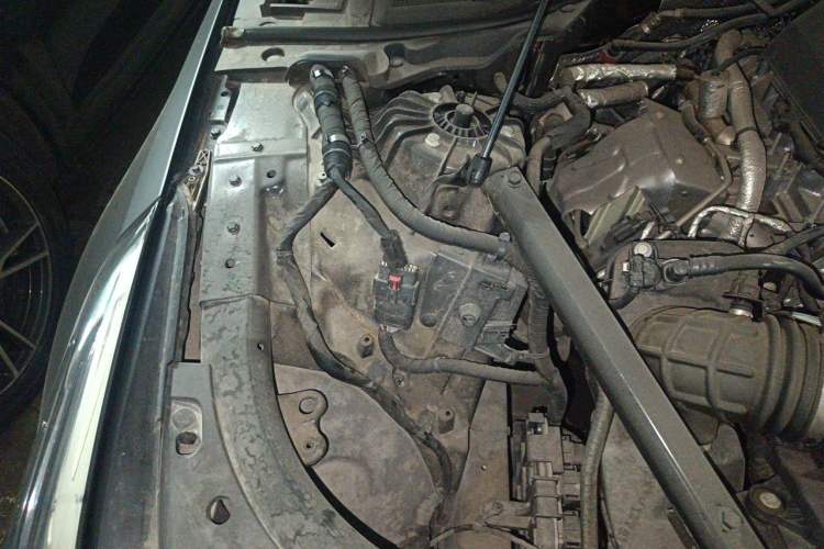 Used Cadillac CT6 2021 28T Luxury Version Engine Bay Right