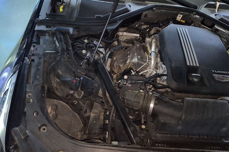 Used Cadillac CT6 2021 28T Elite Edition Engine Bay Right