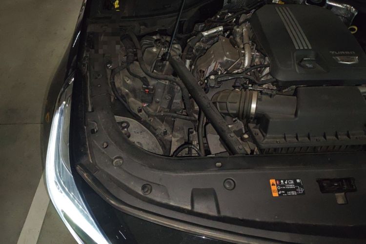 Used Cadillac CT6 2021 28T Luxury Version Engine Bay Right
