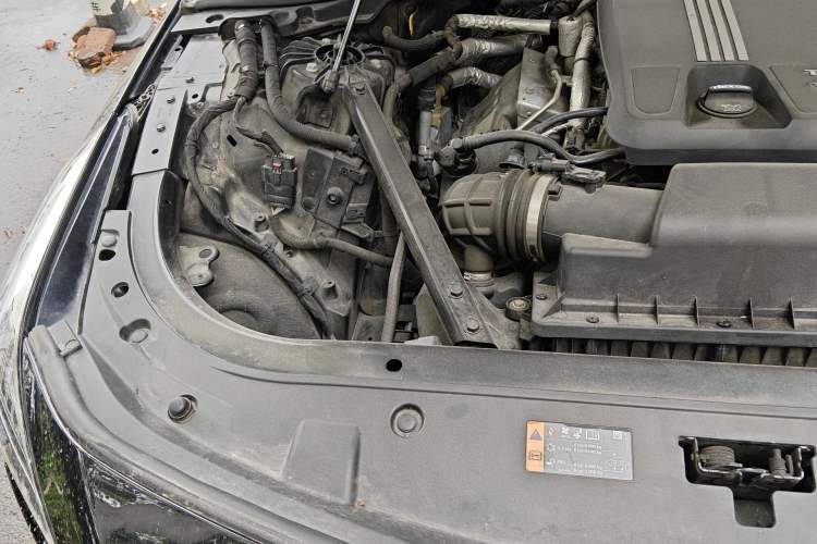 Used Cadillac CT6 2021 28T Luxury Version Engine Bay Right