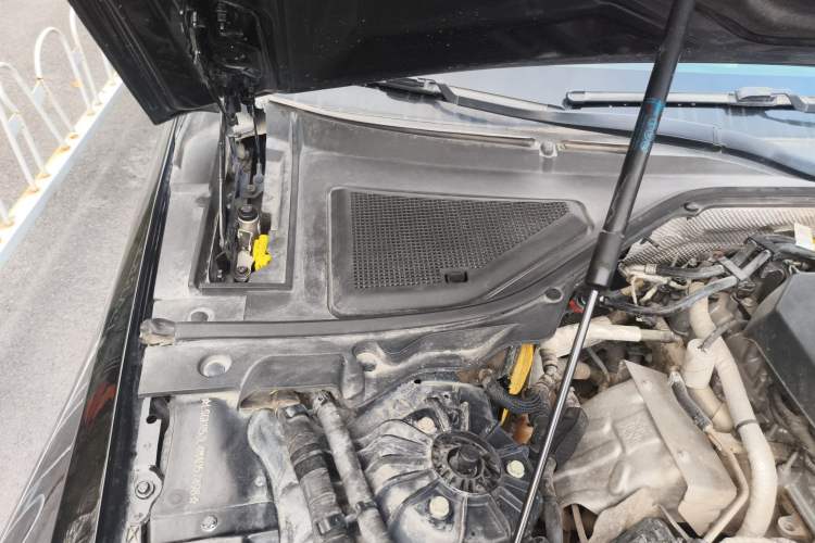 Used Cadillac CT6 2021 28T Fashion Edition Engine Bay Right