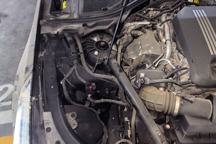 Used Cadillac CT6 2021 28T Luxury Version Engine Bay Right
