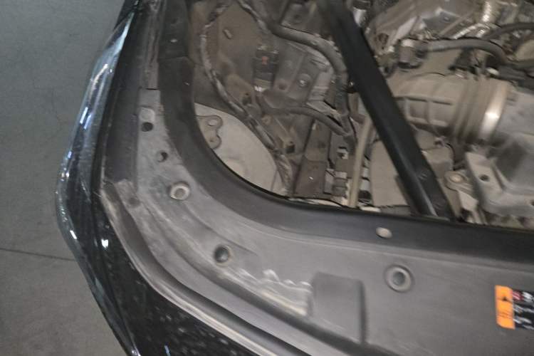 Used Cadillac CT6 2021 28T Fashion Edition Engine Bay Right