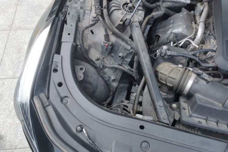 Used Cadillac CT6 2021 28T Luxury Version Engine Bay Right