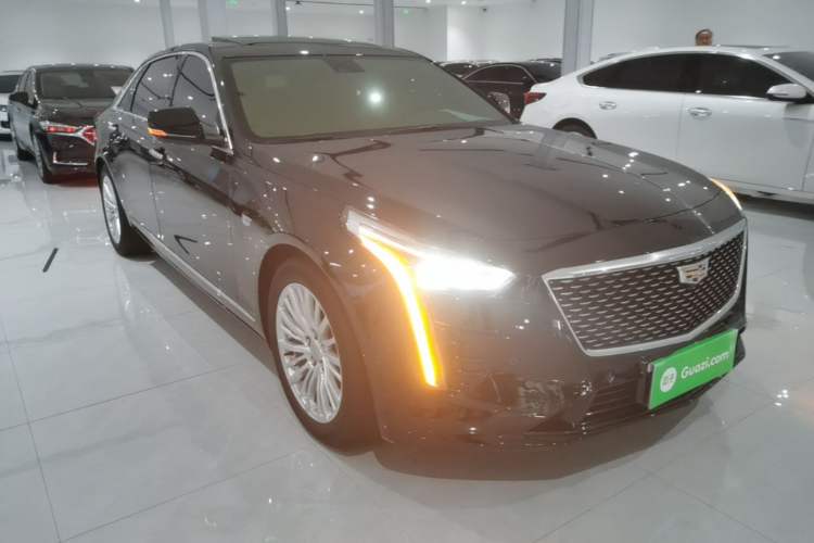 Used Cadillac CT6 2021 28T Luxury Version Front Right 45 Deg