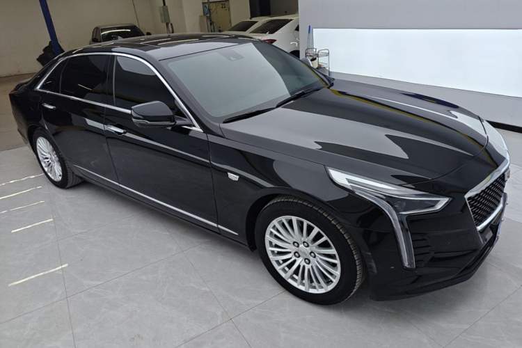 Used Cadillac CT6 2021 28T Luxury Version Front Right 45 Deg