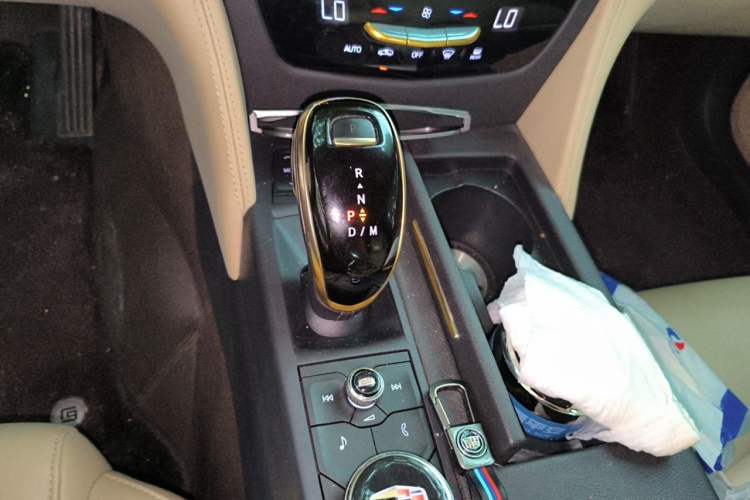 Used Cadillac CT6 2021 28T Fashion Edition Gear Lever