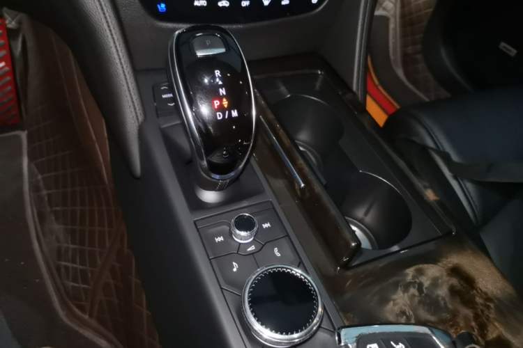 Used Cadillac CT6 2021 28T Luxury Version Gear Lever