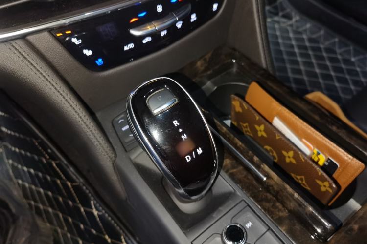 Used Cadillac CT6 2021 28T Luxury Sport Model Gear Lever