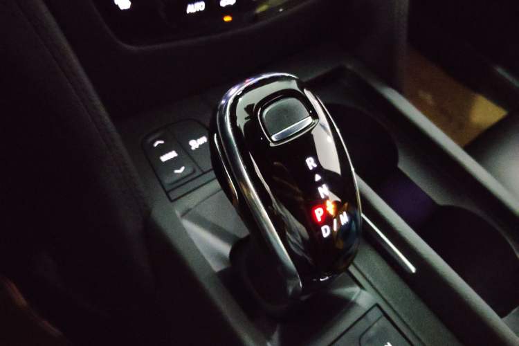 Used Cadillac CT6 2021 28T Elite Edition Gear Lever