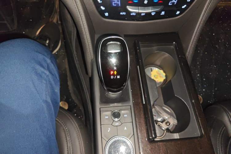 Used Cadillac CT6 2021 28T Luxury Version Gear Lever
