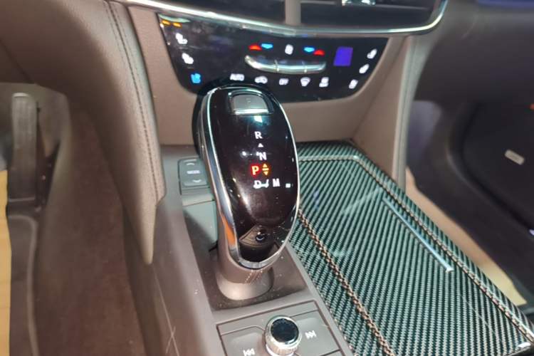 Used Cadillac CT6 2021 28T Luxury Version Gear Lever