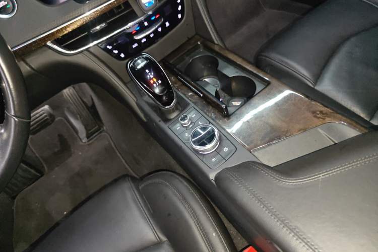 Used Cadillac CT6 2021 28T Luxury Version Gear Lever