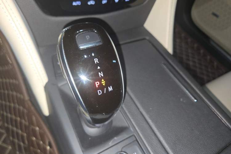 Used Cadillac CT6 2021 28T Fashion Edition Gear Lever