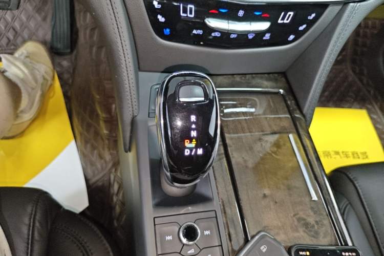 Used Cadillac CT6 2021 28T Luxury Version Gear Lever