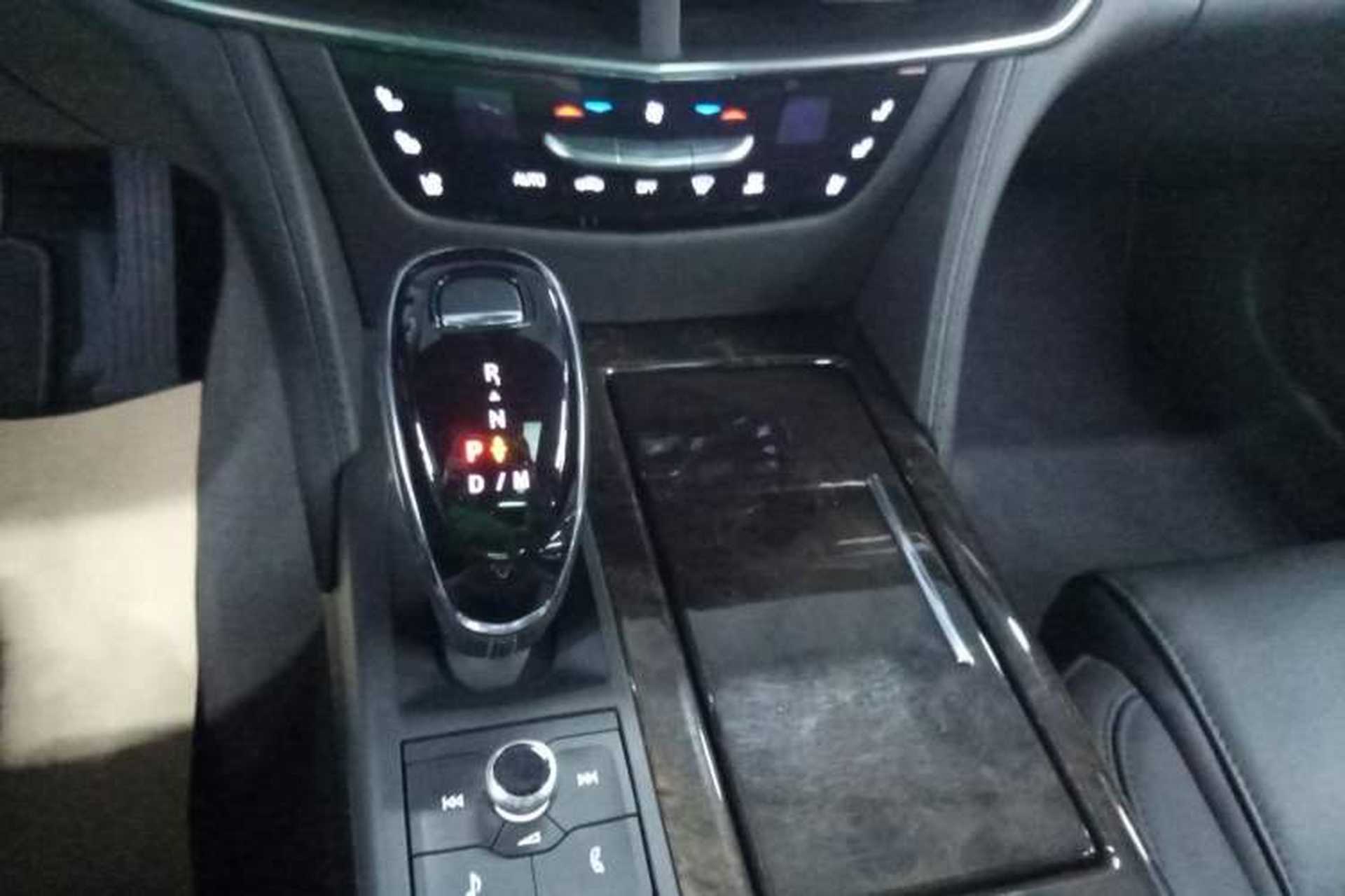 Used Cadillac CT6 2021 28T Luxury Version Gear Lever