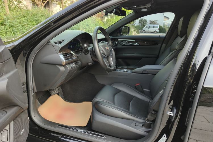 Used Cadillac CT6 2021 28T Luxury Version Interior 2