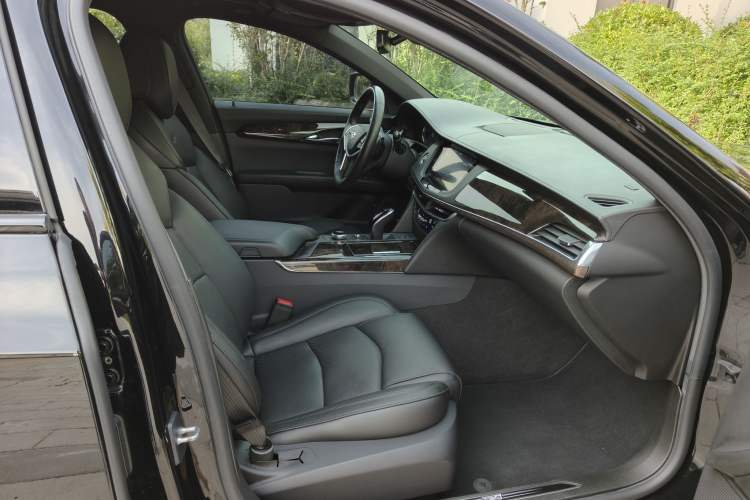 Used Cadillac CT6 2021 28T Luxury Version Interior 3