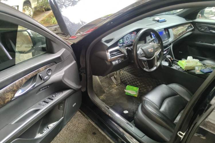 Used Cadillac CT6 2021 28T Luxury Version Interior 3