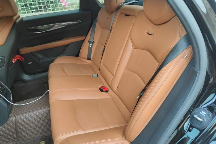 Used Cadillac CT6 2021 28T Luxury Version Interior 4