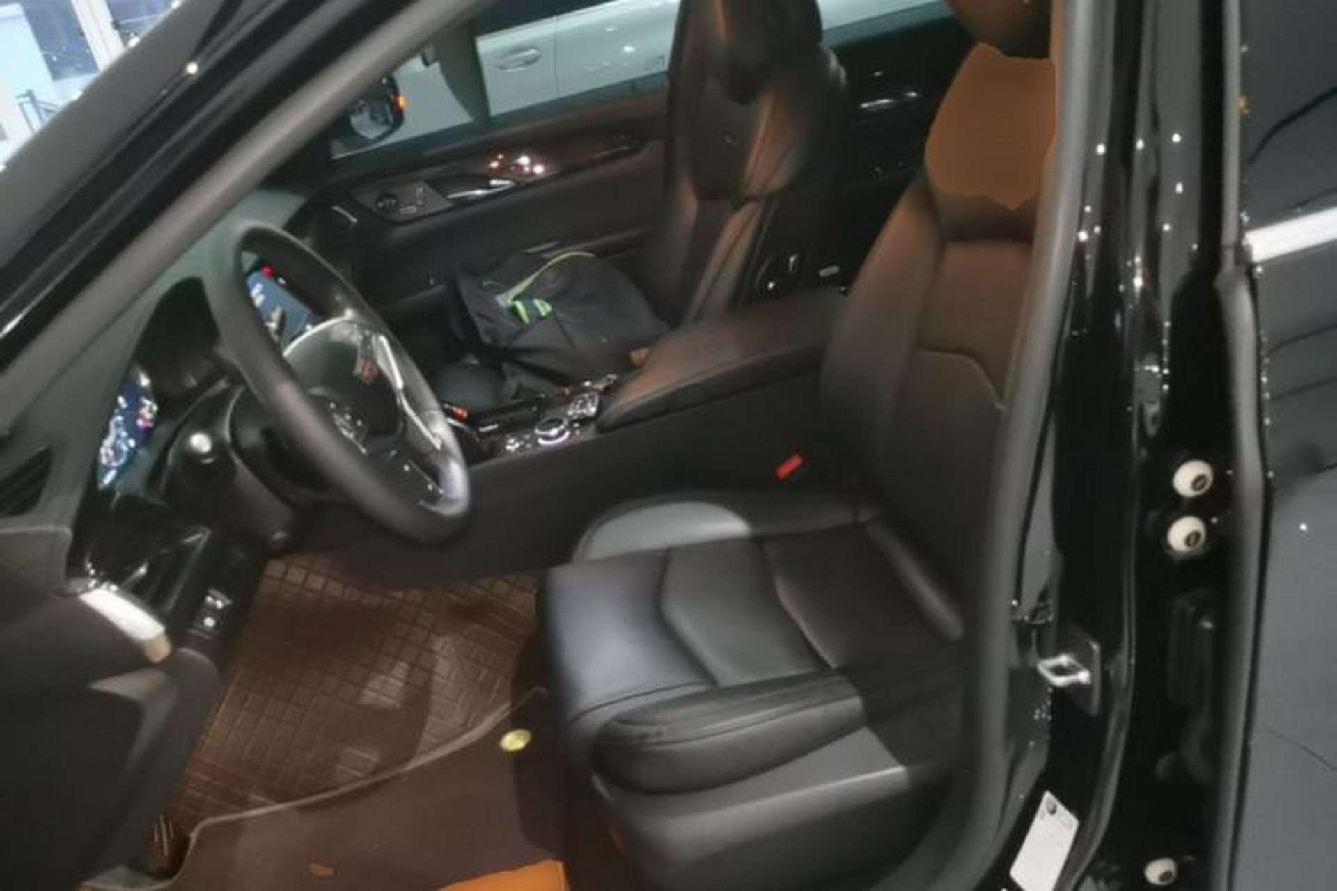 Used Cadillac CT6 2021 28T Luxury Version Left Front Seat