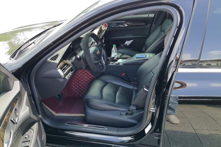 Used Cadillac CT6 2021 28T Luxury Version Left Front Seat