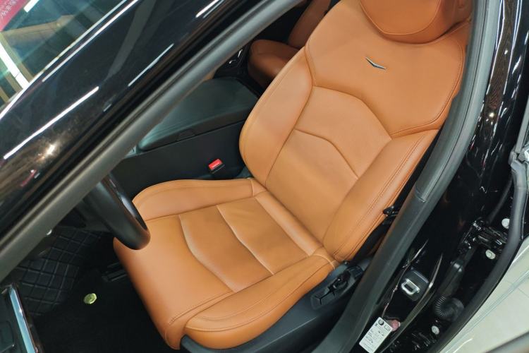 Used Cadillac CT6 2021 28T Luxury Version Left Front Seat