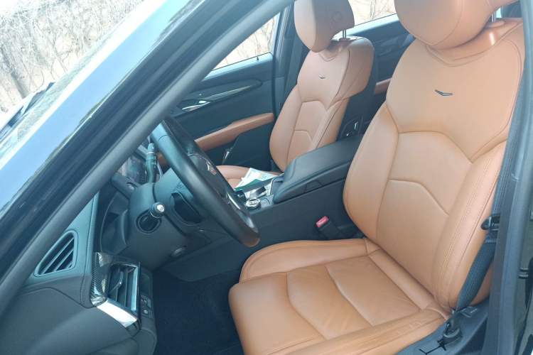 Used Cadillac CT6 2021 28T Luxury Version Left Front Seat
