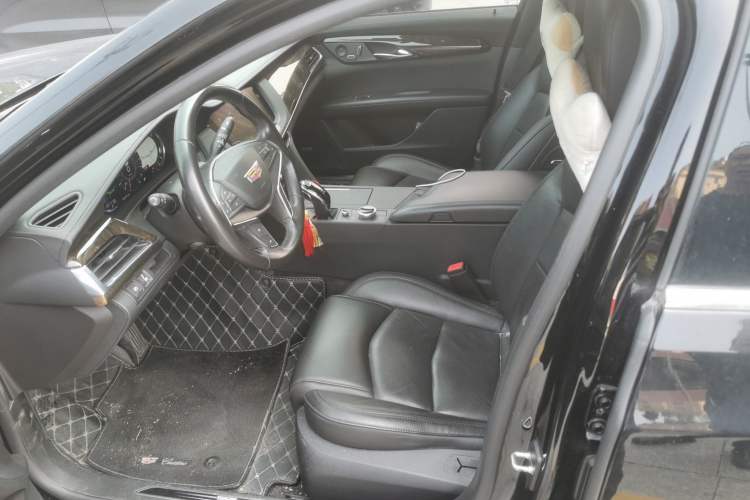 Used Cadillac CT6 2021 28T Luxury Version Left Front Seat