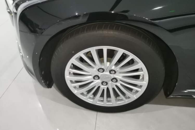 Used Cadillac CT6 2021 28T Luxury Version Left Front Wheel Hub