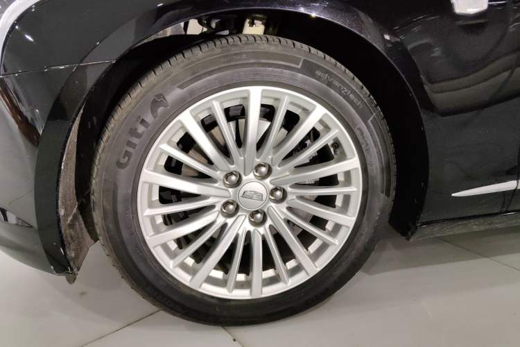 Used Cadillac CT6 2021 28T Elite Edition Left Front Wheel Hub