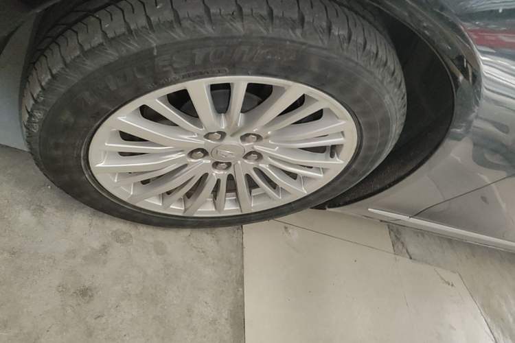 Used Cadillac CT6 2021 28T Fashion Edition Left Front Wheel Hub