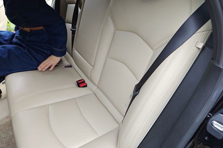 Used Cadillac CT6 2021 28T Fashion Edition Left Rear Seat