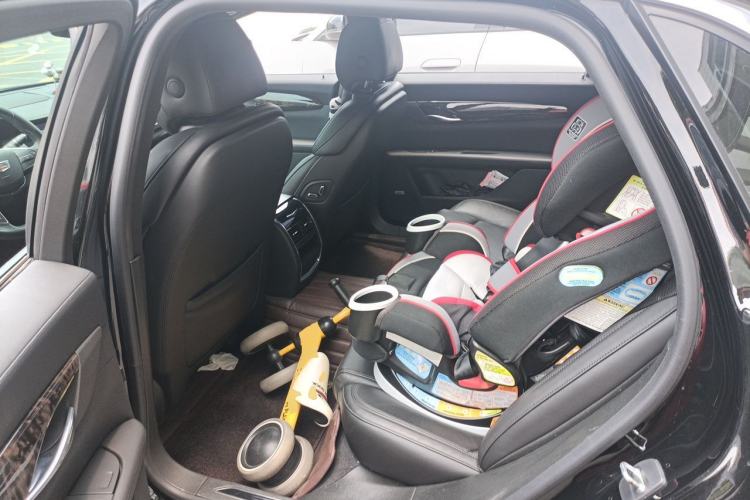 Used Cadillac CT6 2021 28T Luxury Version Left Rear Seat