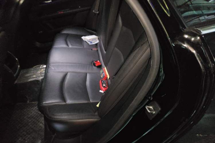 Used Cadillac CT6 2021 28T Luxury Version Left Rear Seat
