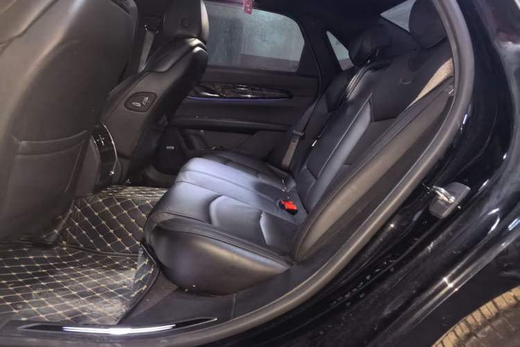 Used Cadillac CT6 2021 28T Luxury Version Left Rear Seat