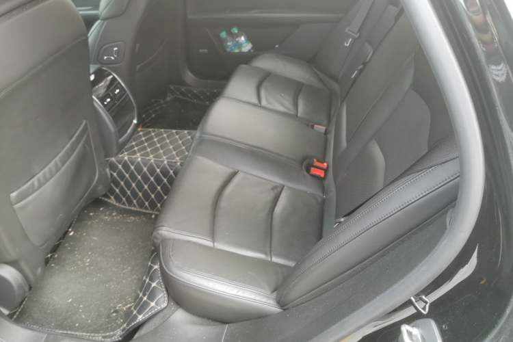 Used Cadillac CT6 2021 28T Luxury Version Left Rear Seat