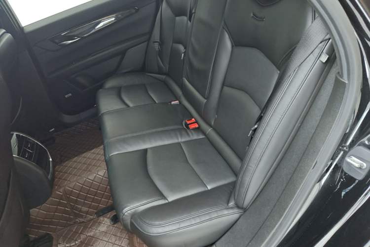 Used Cadillac CT6 2021 28T Luxury Version Left Rear Seat