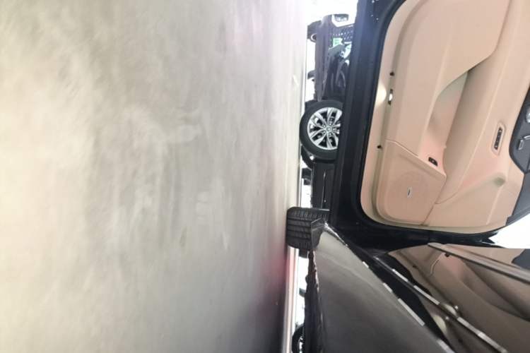 Used Cadillac CT6 2021 28T Fashion Edition Left Side Sill