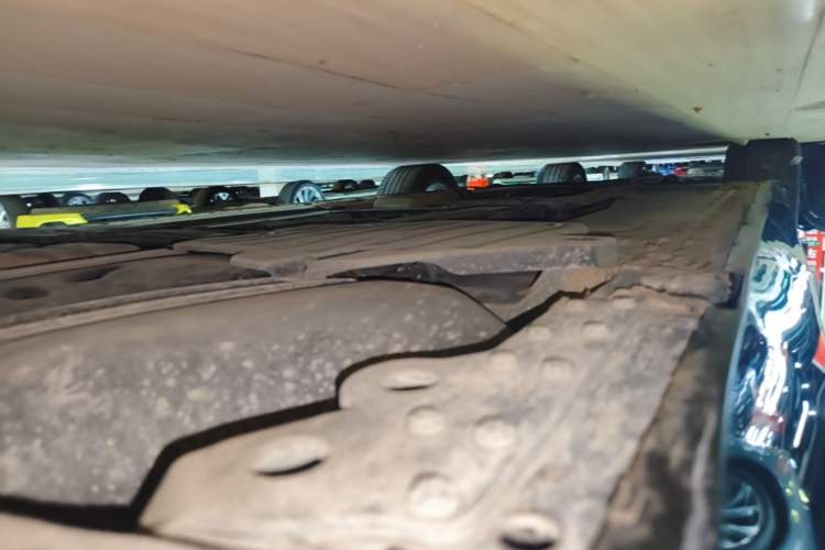 Used Cadillac CT6 2021 28T Luxury Version Left Side Sill