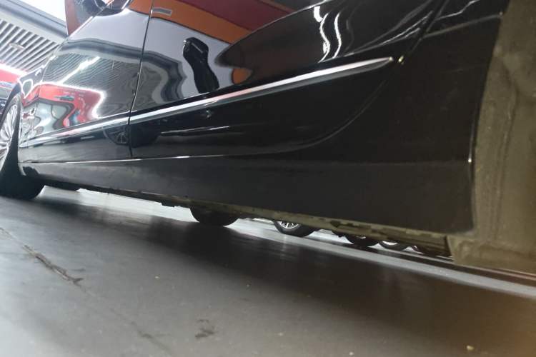 Used Cadillac CT6 2021 28T Luxury Version Left Side Sill