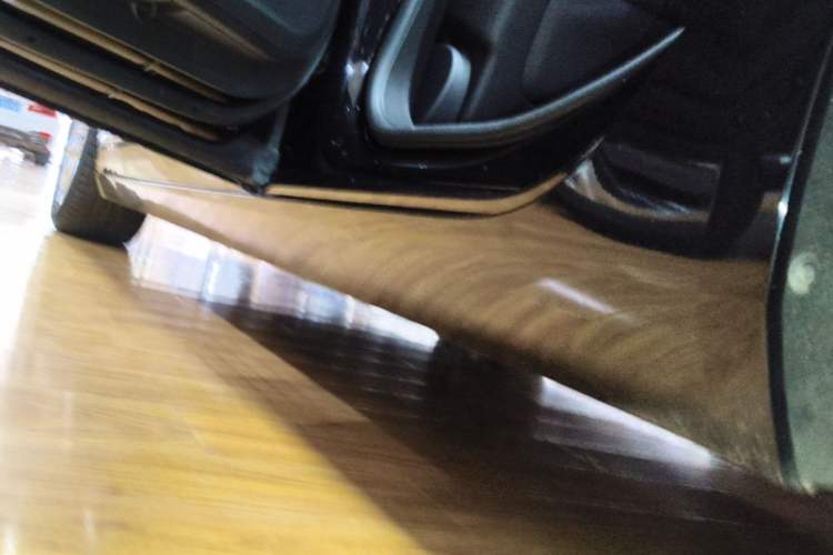 Used Cadillac CT6 2021 28T Luxury Version Left Side Sill