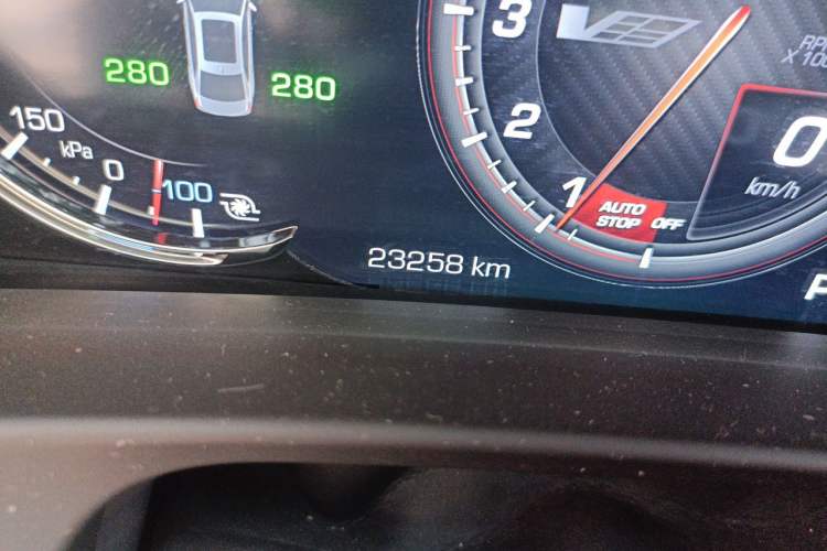 Used Cadillac CT6 2021 28T Luxury Version Odometer Close Up