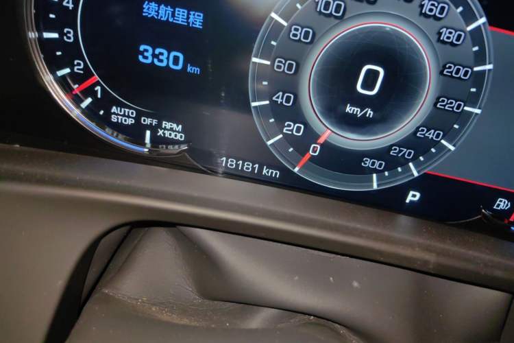 Used Cadillac CT6 2021 28T Luxury Version Odometer Close Up