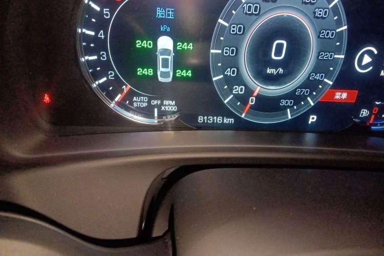 Used Cadillac CT6 2021 28T Luxury Version Odometer Close Up
