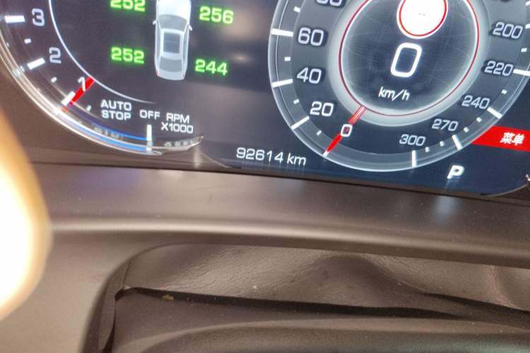 Used Cadillac CT6 2021 28T Luxury Version Odometer Close Up